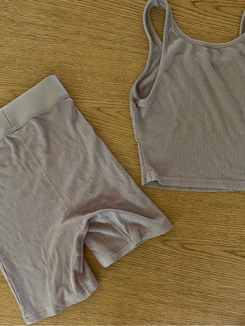 Comfrt Crop Ribbed Set - Picture 5 of 10